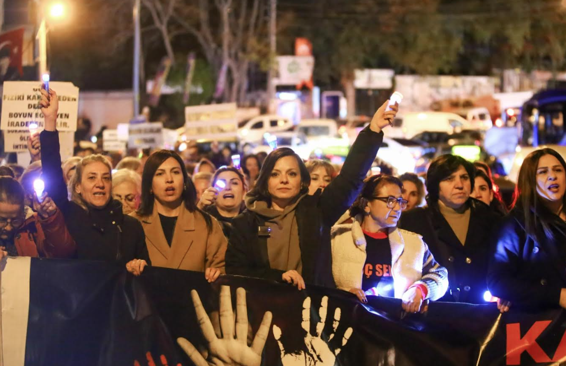 Karabağlar’da kadınlar şiddete Karşı tek yürek