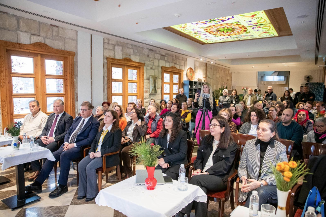 Başkan Tugay’dan “şeker” gibi destek