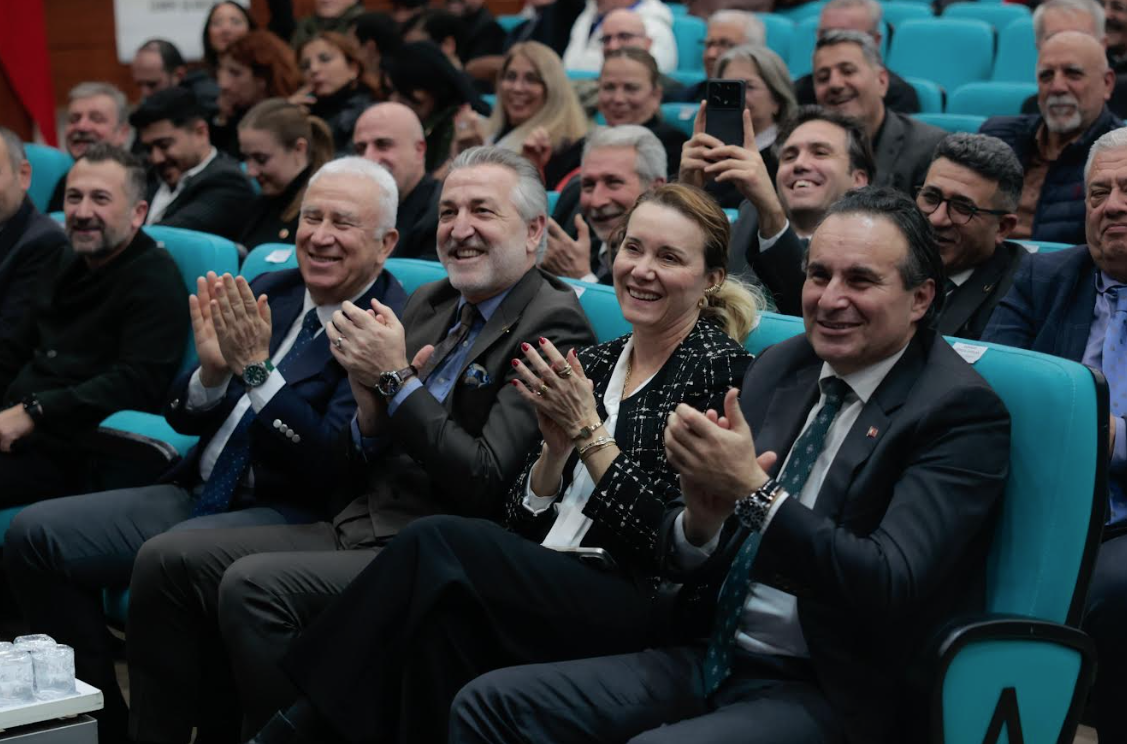 Konak’ta vefa gecesi: Spora emek verenler ödüllendirildi