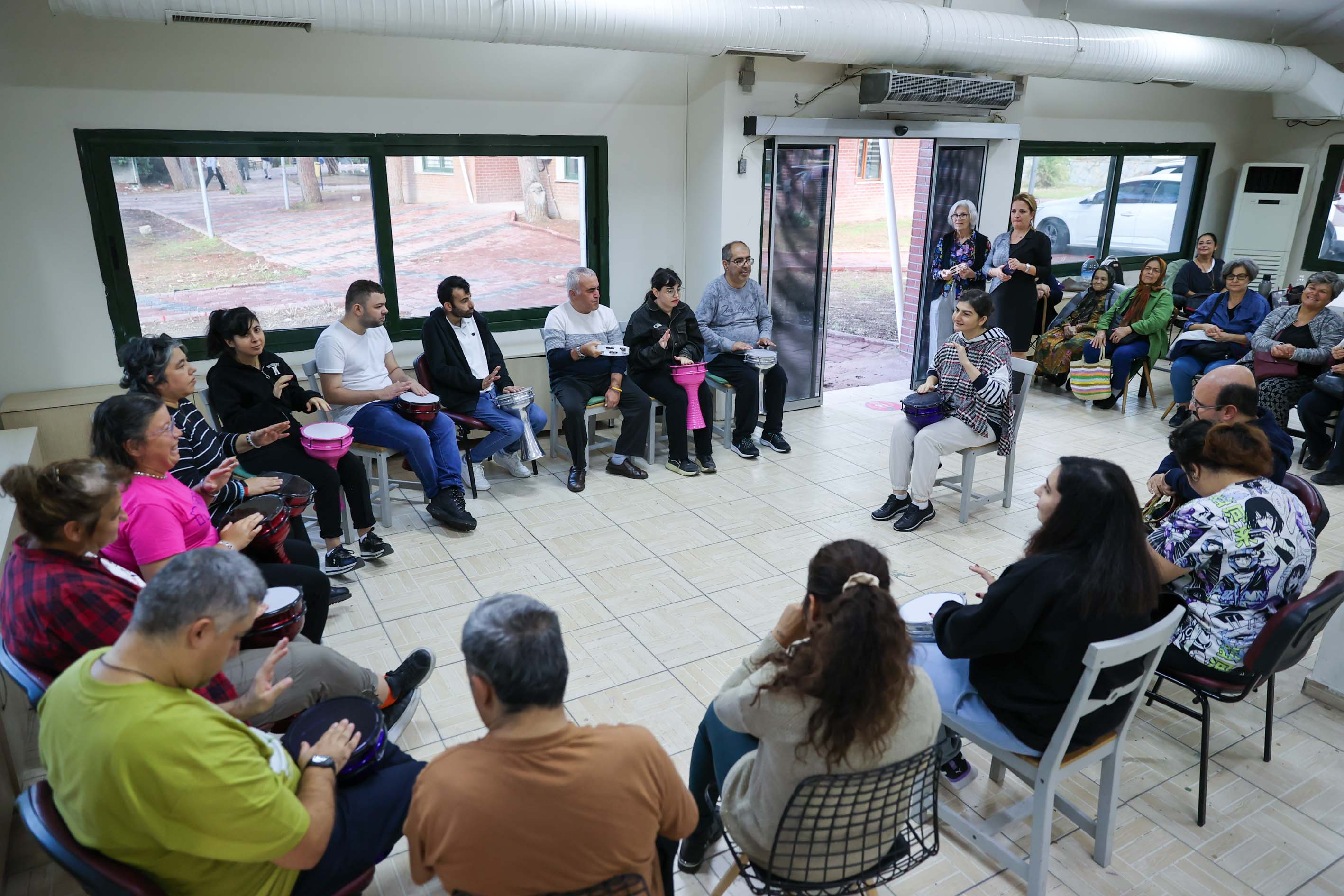 BUCA'DA ENGELLER RİTİMLE AŞILIYOR