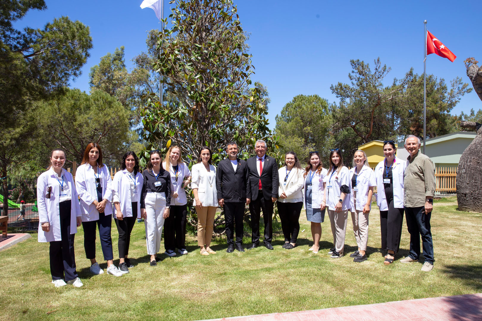 CHP'li Veli Ağbaba'dan Güzelbahçe turu