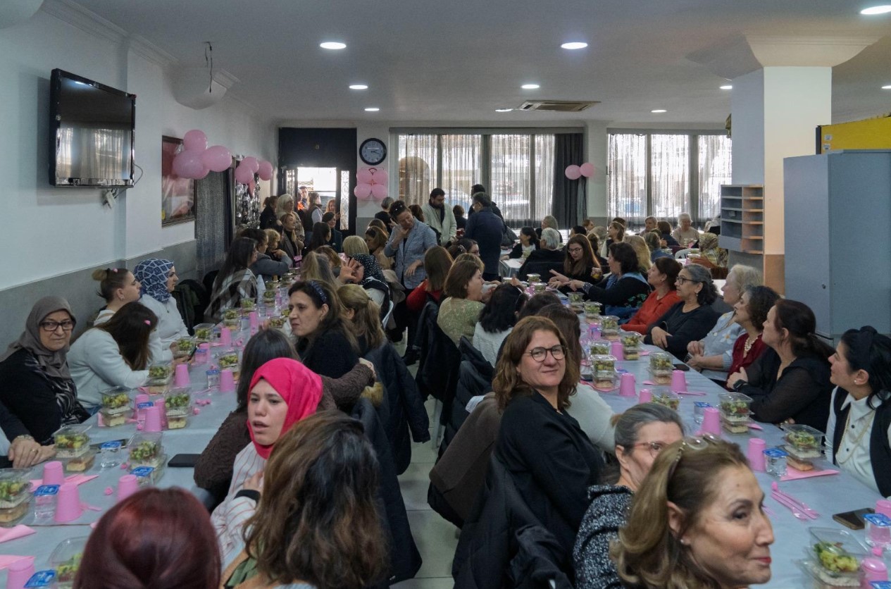 İzmir’de sağır ve işitme engelli kadınlar için anlamlı buluşma