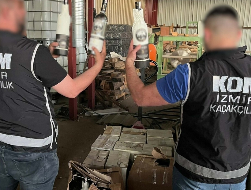 İzmir'de sahte içki operasyonu; 2 kişi tutuklandı