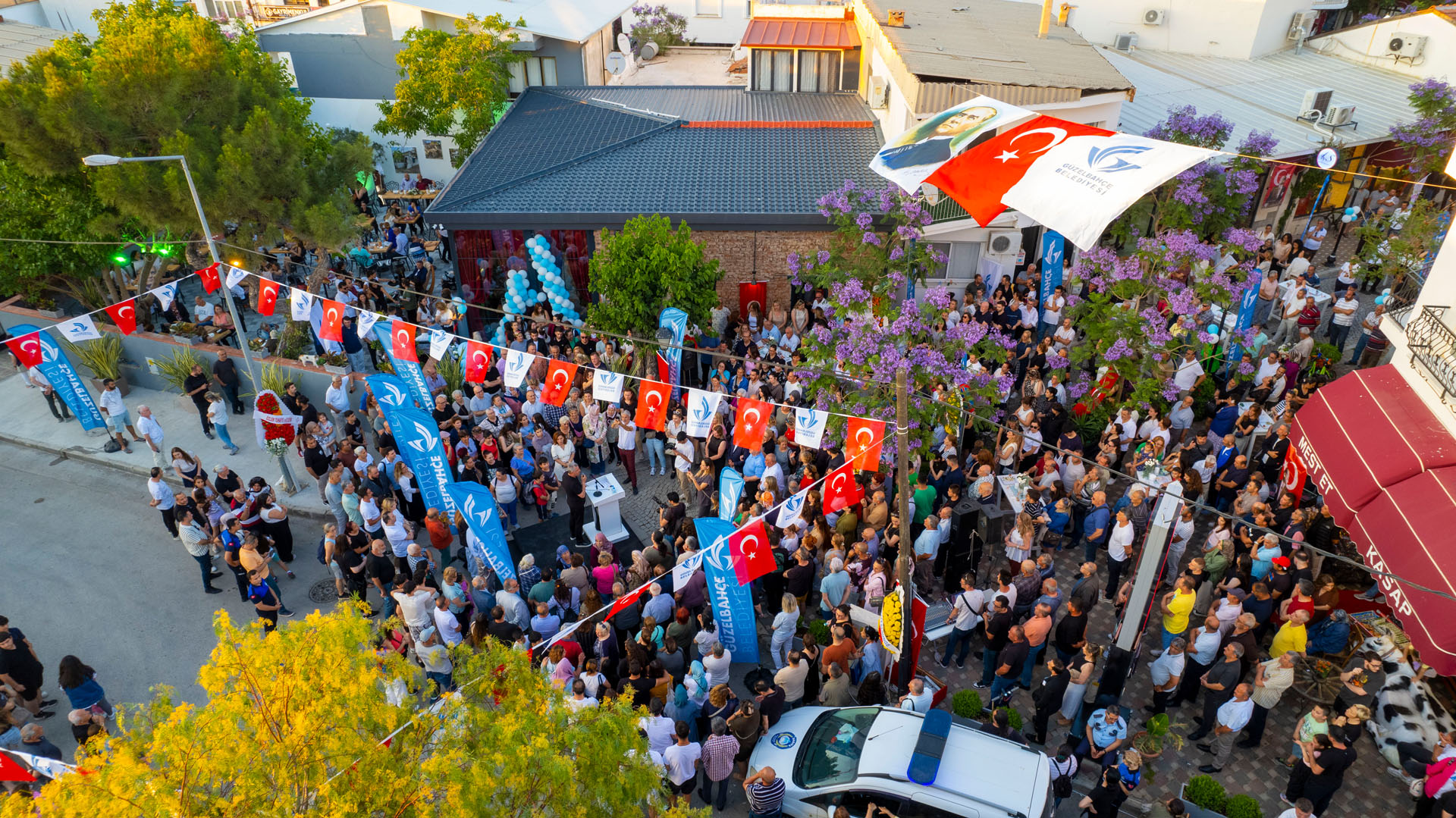 Güzelbahçe’ye Yeni Cazibe Merkezi Avlu Güzbel Açıldı