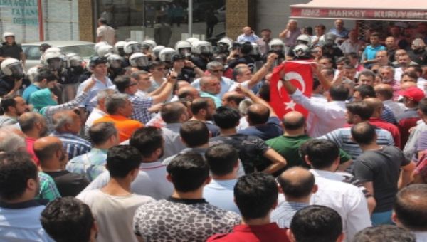 Otopark protestosu kanlı bitti