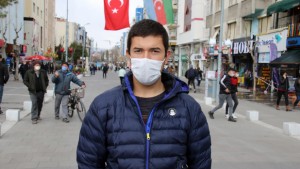 UŞAK - Koronavirüste batıdaki tek düşük riskli il olan Uşak'ta 